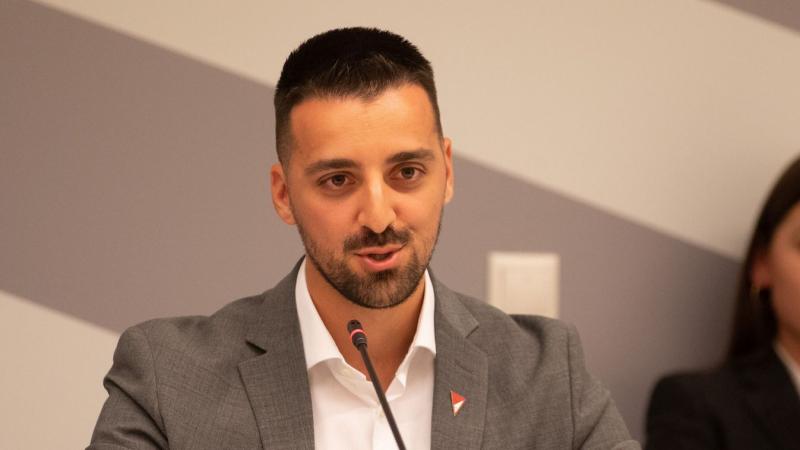 Már nem tölti be a DVSC sportigazgatói posztját, de ettől függetlenül még mindig keresztbe tehet az FTC-nek? - Itt folytatja Hayk Hovakimyan!