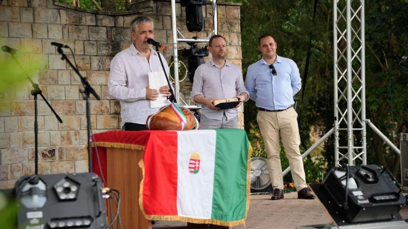 Posztumusz díszpolgári címmel tüntették ki a nógrádi atomfizikust.