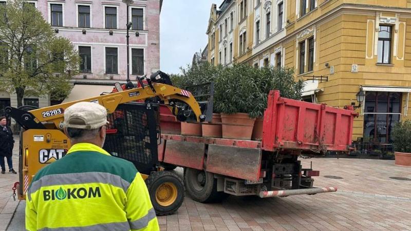 Mi vár ránk a jelenlegi helyzetben? Pécs egyre közelebb kerül a leszakadás széléhez, és a csőd fenyegetése mindennapjaink részévé válik!
