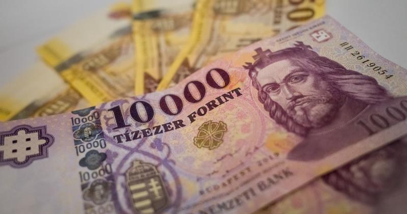 Számos magyar munkavállaló örömmel tapasztalhatja, hogy új kötelező juttatás bevezetésére készülnek.