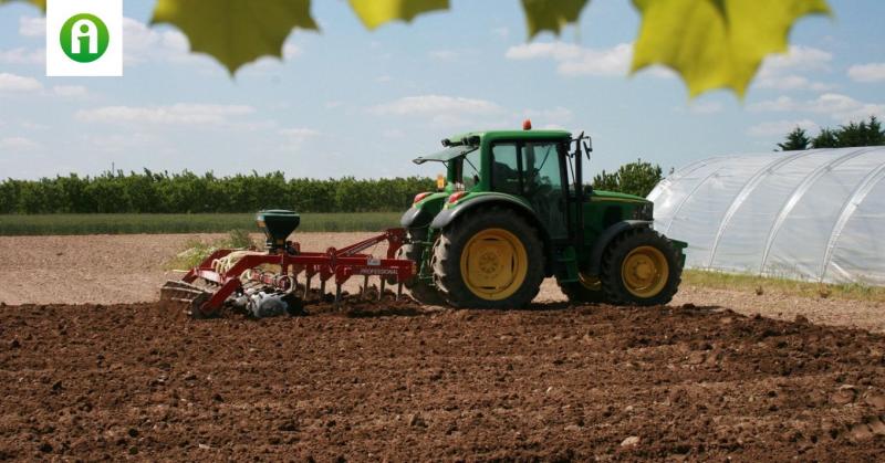 Az idei áprilisi hónapban feleannyi traktor keresett gazdára, mint a tavalyi év hasonló időszakában.