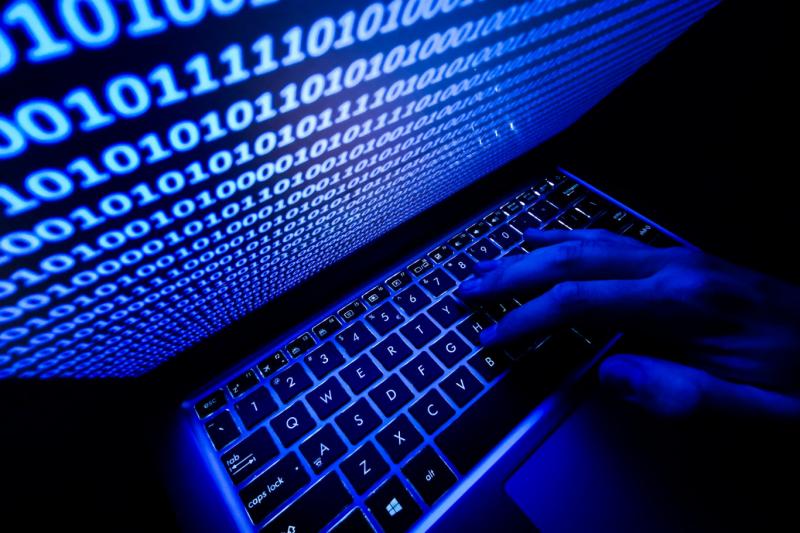 Japánban egy elképesztő fejlesztést valósítottak meg, melynek eredményeként az internet sebessége négy milliószor gyorsabb lett, mint az átlagos amerikai szélessávú kapcsolatok. Ez a forradalmi újítás nem csupán technológiai áttörés, hanem új távlatokat n