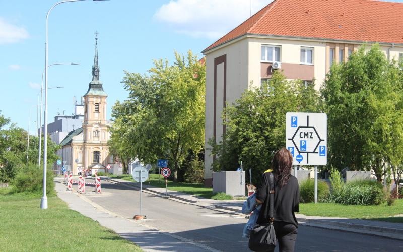 Útfelújítások miatt fokozott figyelmet kérnek az Érsekújvár területén közlekedőktől.