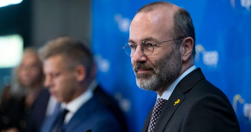 Szijjártó Péter: Magyar Péter titkai napvilágra kerültek | Demokrata

Szijjártó Péter nemrégiben leleplezte Magyar Pétert, felfedve ezzel eddig rejtett aspektusait. Az esemény jelentős hatással lehet a politikai tájképre, hiszen új információk kerültek na