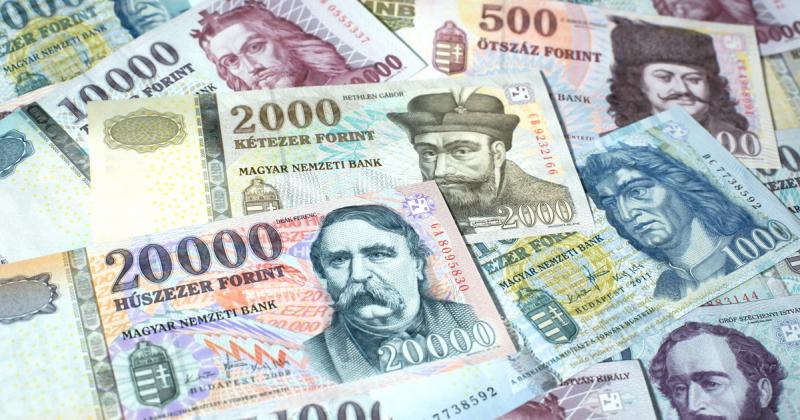 A kormány bejelentette, hogy béremelést hajt végre, emellett az árrésstopot is továbbra is érvényben tartják.