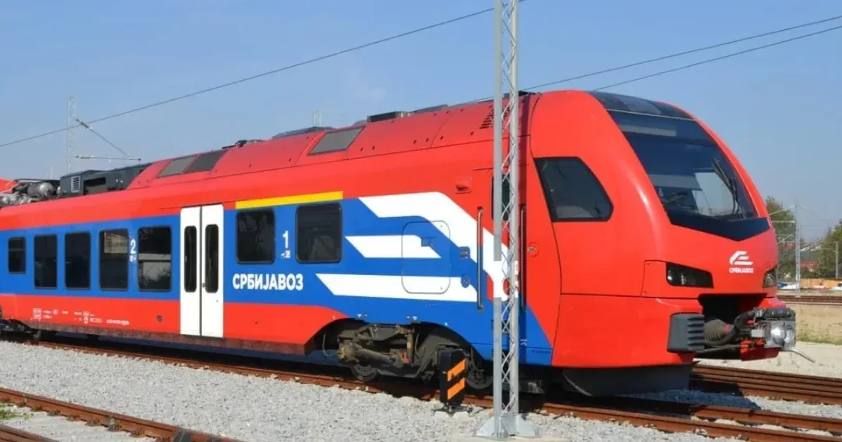 Bombariadó következtében Szerbia összes vasúti közlekedése leállt.