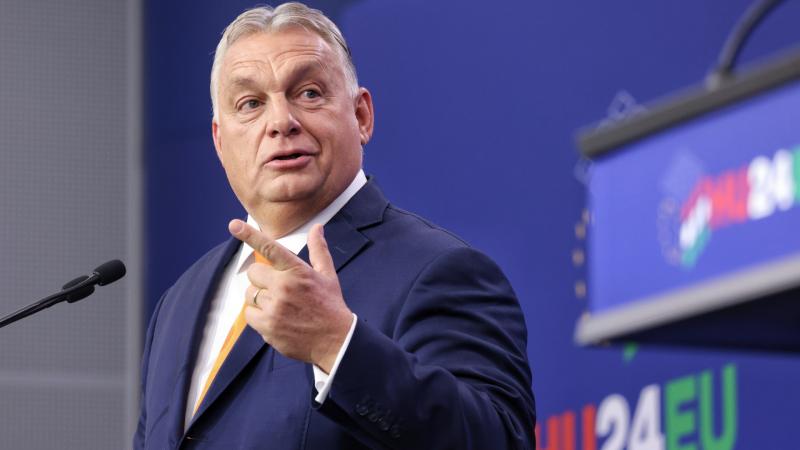 Orbán Viktor és csapata megérkezett Izlandra, ahol jelentős esemény vár ránk.