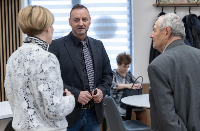 Azonnal távozott posztjáról a Mi Hazánk alpolgármestere, miután a polgármester bejelentette, hogy a Tisza Párt jelöltjeként indul Hajdúböszörményben. | szmo.hu